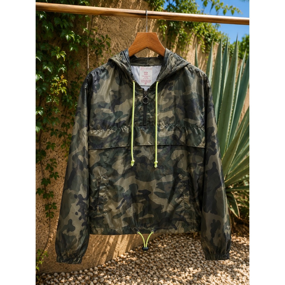 No Boundaries Camo Cropped Windbreaker Small Green Camouflage Quarter Zip Jacket